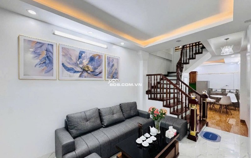 Nhỉnh 8 Tỷ - Gần Phố - Full Nội Thất - Khương Trung, Thanh Xuân - 42m, 4 Tầng.