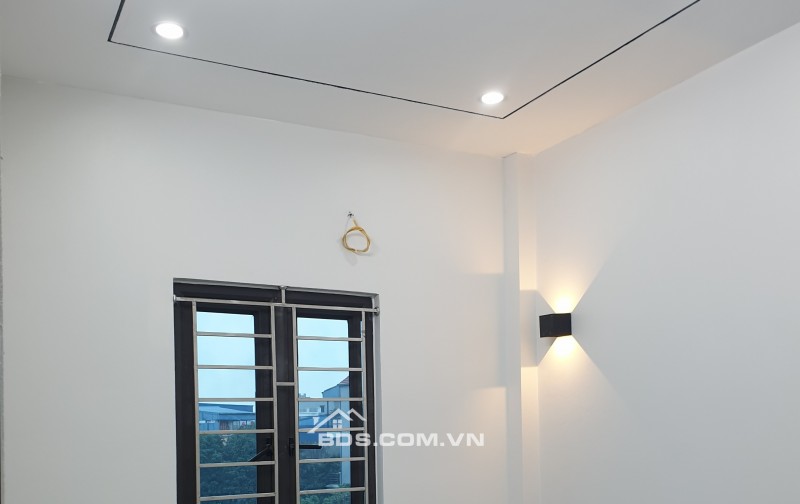 BÁN NHÀ ĐẸP 2.05 TỶ 3 TẦNG 45M2 ( TÂY BẮC ) NGÕ KHU HỒ ĐẦM BÉT
