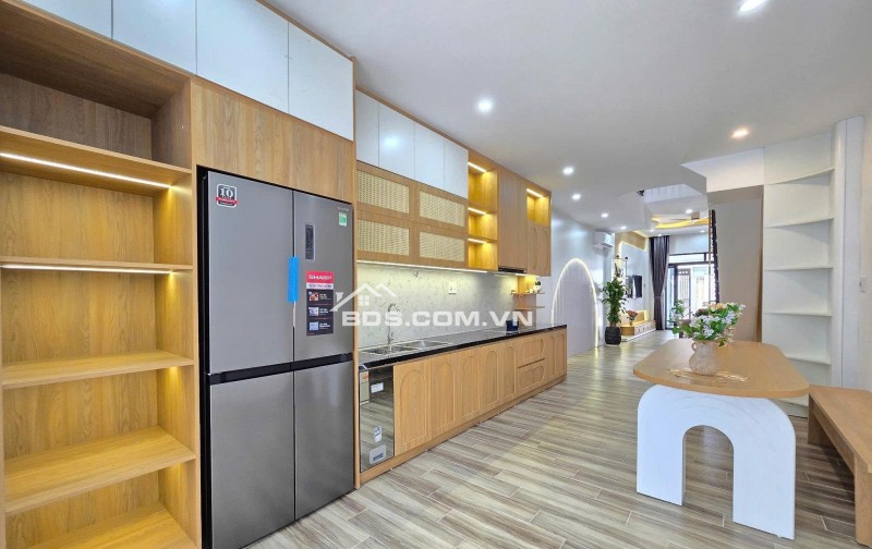 VILLA MINI 4 TẦNG – HỒ BƠI – SÁT BIỂN PHẠM VĂN ĐỒNG