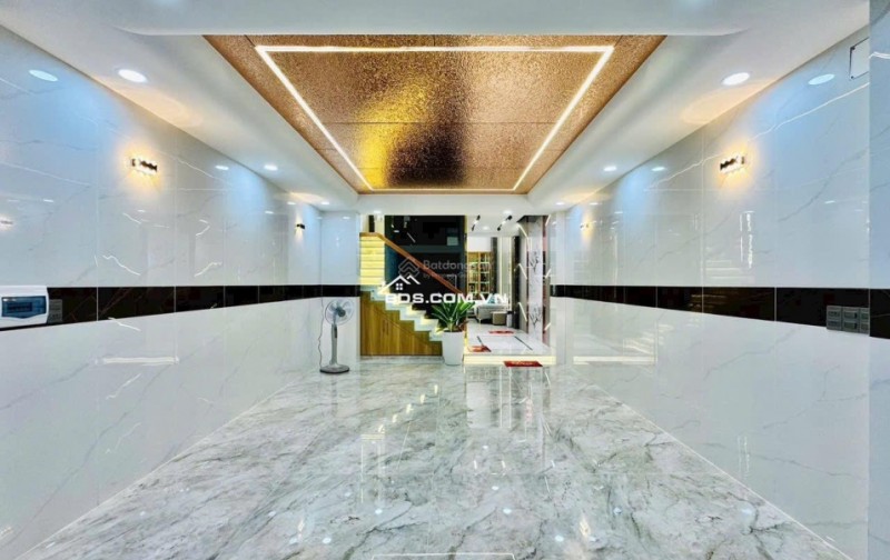 Bán nhà Đường Số 30, Phường 6, Gò Vấp; Diện tích: 4.2m x 16m; 5 tầng.