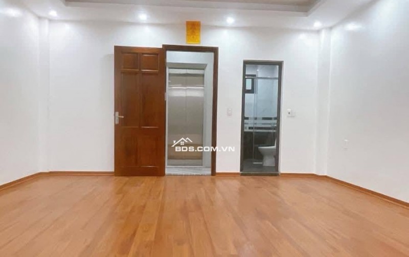 Nhà Đẹp Ô Tô Đỗ Cửa, Thang Máy Giảng Võ, Đống Đa 46/58m, 7 tầng, mt 5m, giá 23.3 tỷ