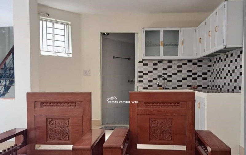 BÁN NHÀ ĐẸP 1.05 TỶ 2 TẦNG 45M2 ( ĐÔNG NAM ) NGÕ GIẢI PHÓNG