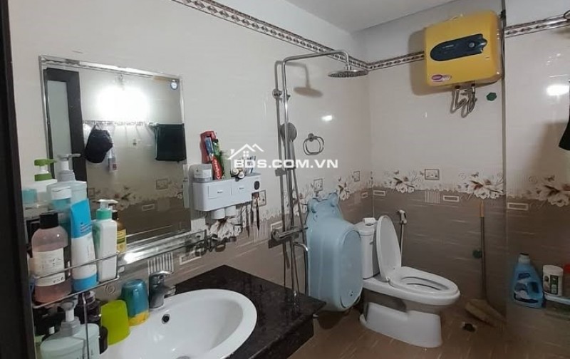BÁN NHÀ ĐẸP 4.35 TỶ 3 TẦNG 64M2 ( HƯỚNG NAM ) KHU ĐÔ THỊ BÃI VIÊN