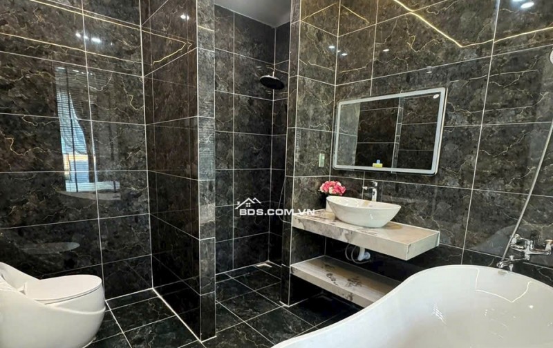 NHÀ ĐẸP 3 TẦNG NGAY TRUNG TÂM HÒA XUÂN, MẶT TIỀN ĐƯỜNG 7,5M