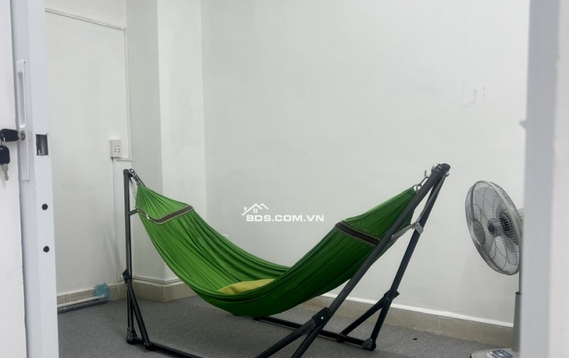 Chính chủ cho thuê mặt bằng nhà 21 Phan Đình Phùng, Phú Nhuận. Gần chợ Phú Nhuận.