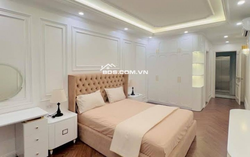 Nhà Đẹp Ô TÔ Chạy Vòng Quanh Yên Lạc, Hai Bà Trưng 41m, 5 tầng, giá 14.6 tỷ.