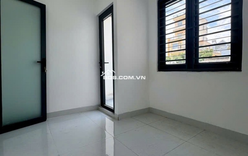 Bán Nhà Gần QL1A, 2 Tầng,Tặng Full Nội Thất, Giá Chỉ 2,4 Tỷ