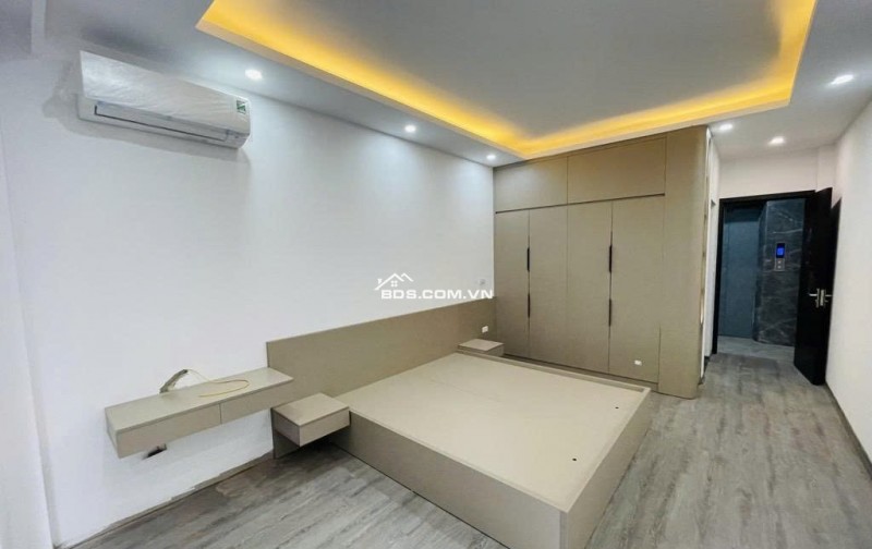 Lô Góc - Thang Máy - Full Nội Thất -  Vũ Ngọc Phan, Đống Đa - 40m, Nhỉnh 9 Tỷ.