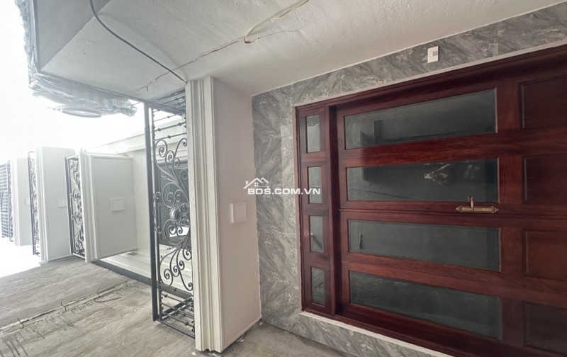  NHÀ ĐẸP HIẾM – NGÕ NÔNG – CÁCH Ô TÔ CHỈ 1 NHÀ – CỔNG RIÊNG – SỔ ĐỎ SẴN GIAO DỊCH