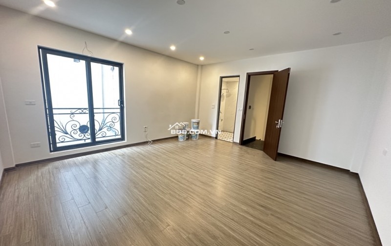  NHÀ ĐẸP HIẾM – NGÕ NÔNG – CÁCH Ô TÔ CHỈ 1 NHÀ – CỔNG RIÊNG – SỔ ĐỎ SẴN GIAO DỊCH