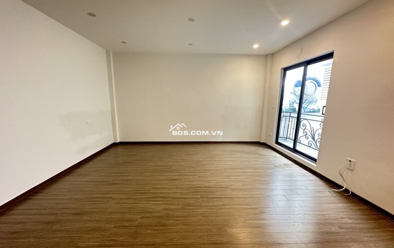  NHÀ ĐẸP HIẾM – NGÕ NÔNG – CÁCH Ô TÔ CHỈ 1 NHÀ – CỔNG RIÊNG – SỔ ĐỎ SẴN GIAO DỊCH
