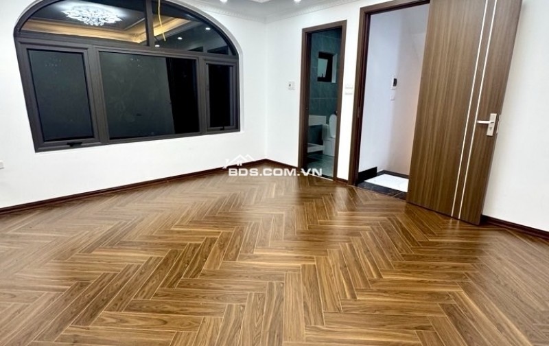  SIÊU PHẨM THANG MÁY – MẶT TIỀN LỚN – KINH DOANH – Ô TÔ TRÁNH – NGÕ THÔNG