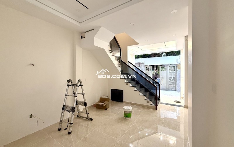 BÁN NHÀ KHU VIP LỘC VỪNG- NHÀ MỚI HXH - QUỐC LỘ 13 - TP. THỦ ĐỨC - GIÁ 8.6 TỶ