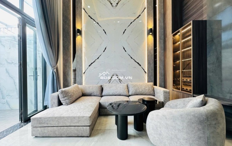 Bán nhà HXH đường Dương Quảng Hàm, Phường 6, Gò Vấp, nhà full nội thất vip, Có thang máy
