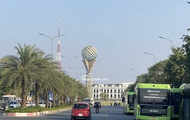 5,55 tỷ 35m Hàng Xóm Vinsmart City, Ô Tô Đỗ Cửa tiện ích ngập tràn
