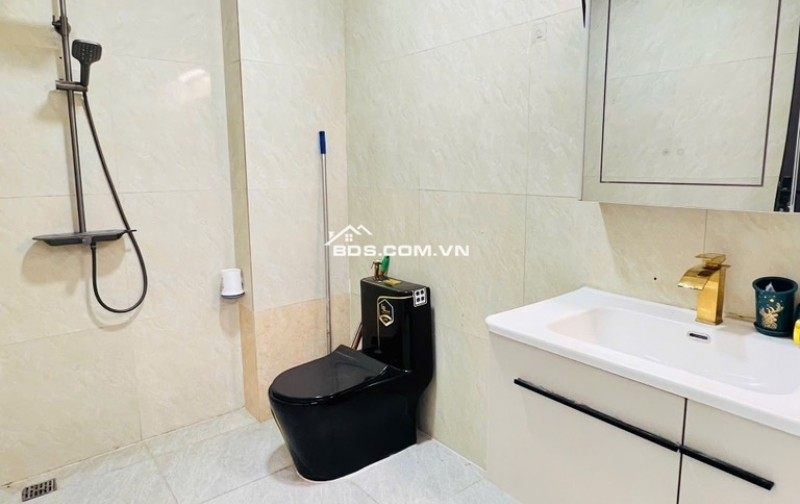 CỰ KHỐI LONG BIÊN – NHÀ ĐẸP 5 TẦNG – NGÕ NÔNG – Ô TÔ ĐỖ CỬA – GẦN AEON – GIÁ CHỈ 5. x TỶ 