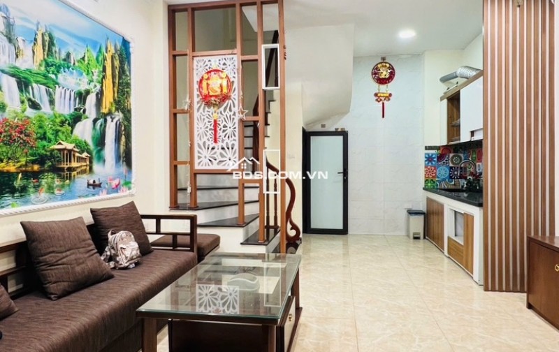 CỰ KHỐI LONG BIÊN – NHÀ ĐẸP 5 TẦNG – NGÕ NÔNG – Ô TÔ ĐỖ CỬA – GẦN AEON – GIÁ CHỈ 5. x TỶ 