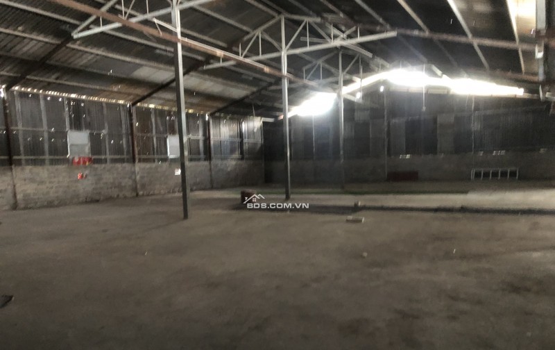 Nhà xưởng cho thuê 1300m2 Gần Tô Ngọc Vân Quận 12