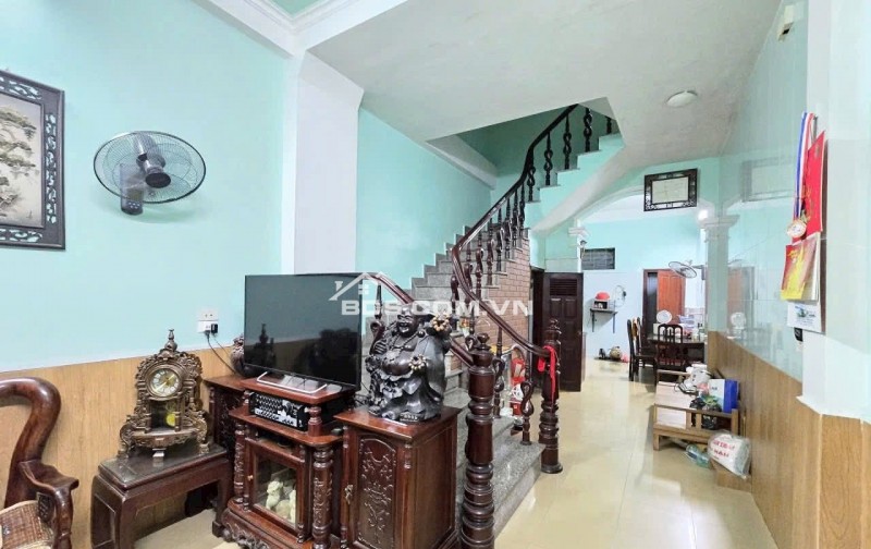 Bán nhà ngõ 296 Minh Khai, 40 m2, dân xây, ngõ rộng, 6,7 tỷ