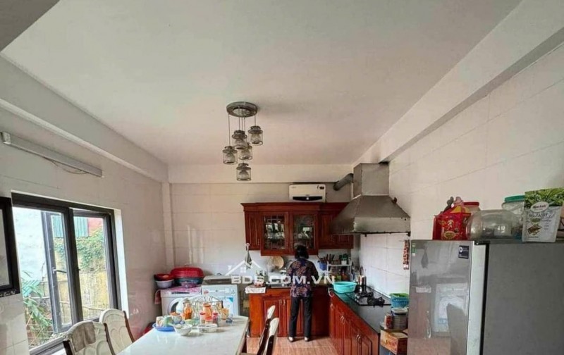 CẦN BÁN GẤP 2 CĂN NHÀ CHÍNH CHỦ GIỮA TRUNG TÂM SAPA 