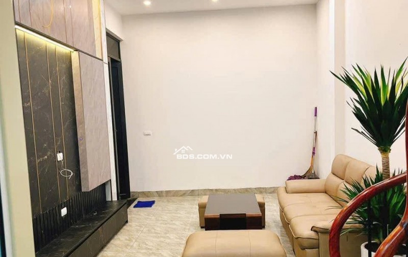 Siêu phẩm chủ nhà cần bán gấp nhà trên phố thụy khuê