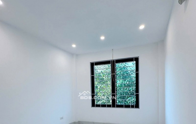 Chủ nhà thiện chí cần bán gấp nhà trên phố xuân la
