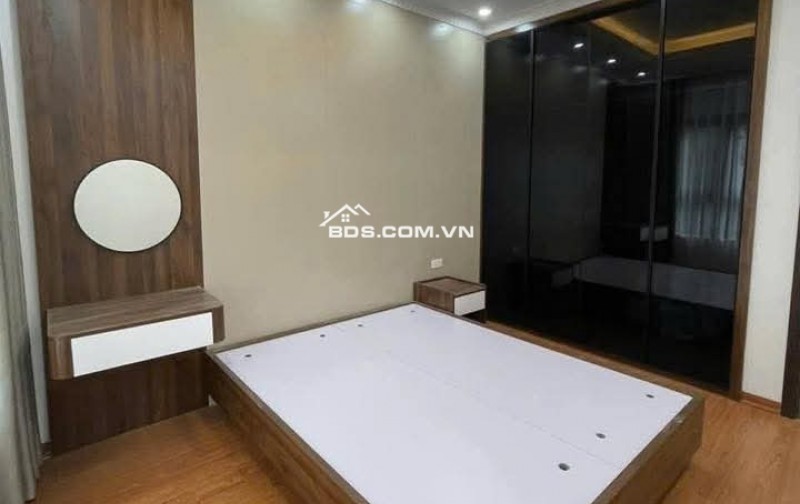 Cât lỗ  chủ nhà cần bán gấp nhà trên phố thụy khuê