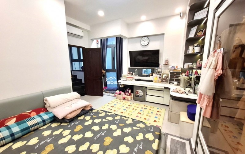 NHÀ SIÊU ĐẸP LÊ VĂN SỸ QUẬN 3 – GIÁP QUẬN 1 – HXH – 5 TẦNG MỚI ĐẸP – CHỈ 8.X TỶ!