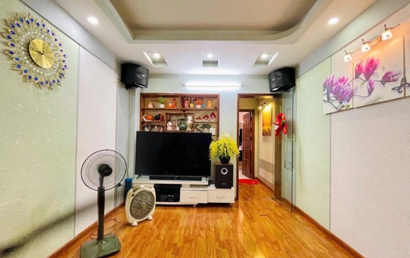 20m RA Ô TÔ ĐỖ_NHÀ ĐẸP FULL NỘI THẤT ĐẮT TIỀN_GẦN PHỐ NGUYỄN KHANG_ TRUNG TÂM CẦU GIẤY