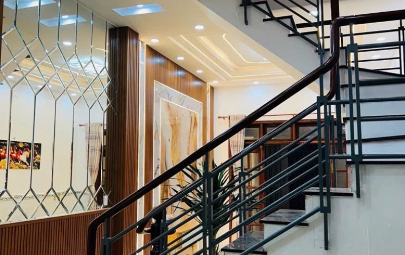 LIÊN KHU 1-6  - BÌNH TRỊ ĐÔNG - BÌNH TÂN - 56M2 (4x14) NHÀ 3 TẦNG KIÊN CỐ - HẺM ÔTÔ 7M KHU VIP AN NINH - SỔ VUÔNG VỨC - CHỈ 5 TỶ 530 CÒN TL
