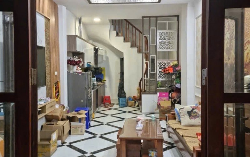 Thụy Khuê! DT 40m, 6 tầng, mặt tiền 6m chỉ hơn 9 tỷ!