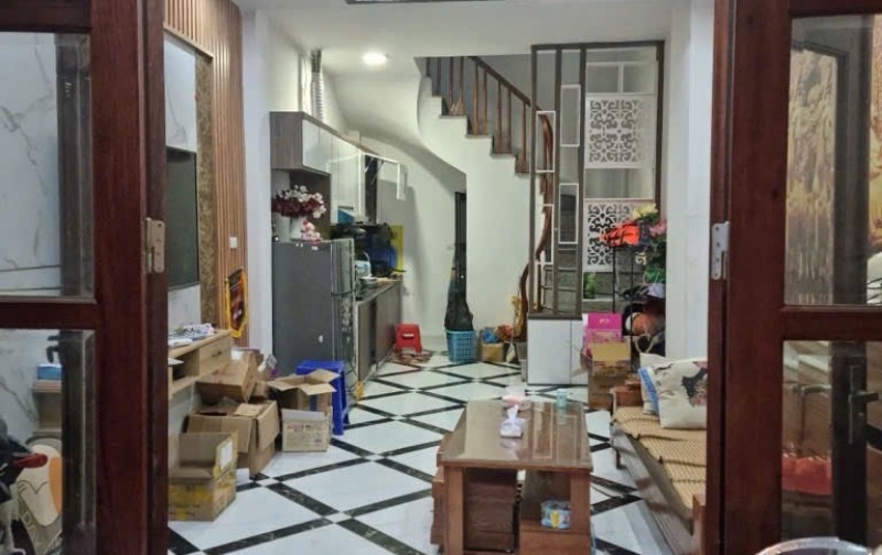 Thụy Khuê! DT 40m, 6 tầng, mặt tiền 6m chỉ hơn 9 tỷ!