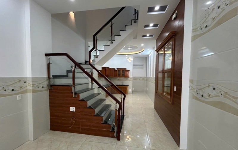 LÊ VĂN QUỚI - BÌNH TRỊ ĐÔNG - BÌNH TÂN - 80M2 (4x20) NHÀ XÂY MỚI 4 TẦNG - HẺM ÔTÔ VÀO NHÀ - NGAY CHỢ KD MUA BÁN SẦM UẤT - CHỈ 6,6 TỶ CÒN TL