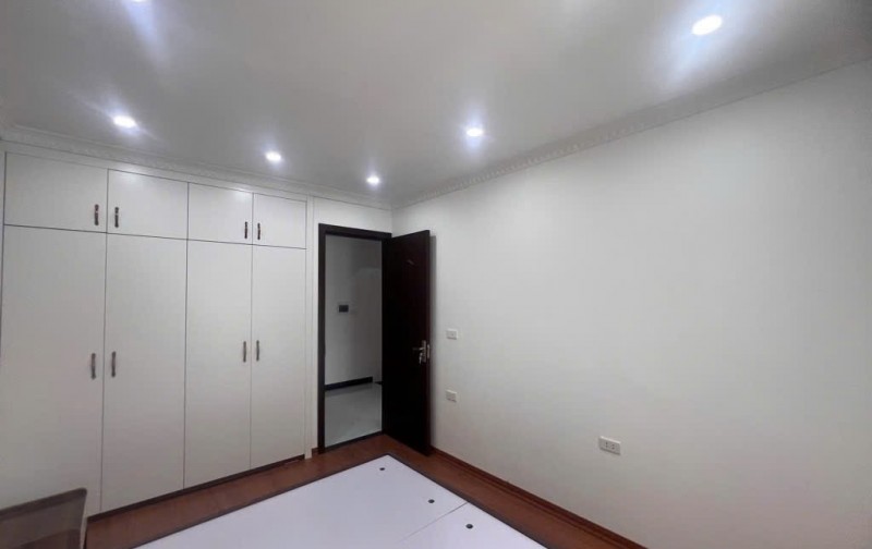 Thụy Khuê! DT 40m, 6 tầng, mặt tiền 6m chỉ hơn 9 tỷ!