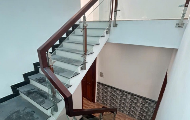 LÊ VĂN QUỚI - BÌNH TRỊ ĐÔNG - BÌNH TÂN - 80M2 (4x20) NHÀ XÂY MỚI 4 TẦNG - HẺM ÔTÔ VÀO NHÀ - NGAY CHỢ KD MUA BÁN SẦM UẤT - CHỈ 6,6 TỶ CÒN TL