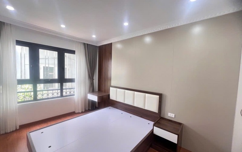 Thụy Khuê! DT 40m, 6 tầng, mặt tiền 6m chỉ hơn 9 tỷ!