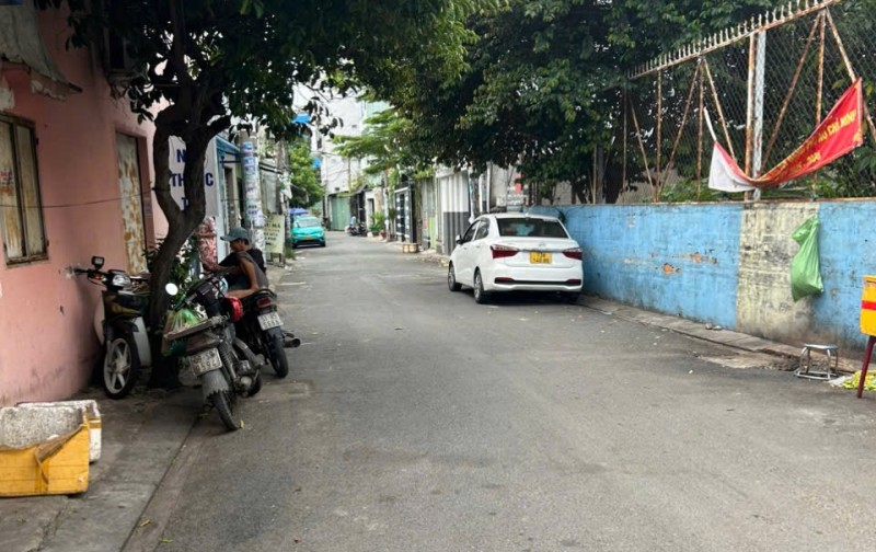 LÊ VĂN QUỚI - BÌNH TRỊ ĐÔNG - BÌNH TÂN - 80M2 (4x20) NHÀ XÂY MỚI 4 TẦNG - HẺM ÔTÔ VÀO NHÀ - NGAY CHỢ KD MUA BÁN SẦM UẤT - CHỈ 6,6 TỶ CÒN TL