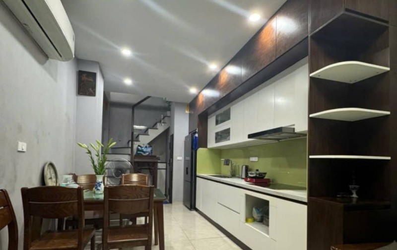 NHÀ _MỚI _ĐẸP _DÂN _XÂY_Ô TÔ ĐỖ CỬA_TẶNG FULL NỘI THẤT ĐẸP_ CHỈ CẦN XÁCH VALI VÀO Ở  