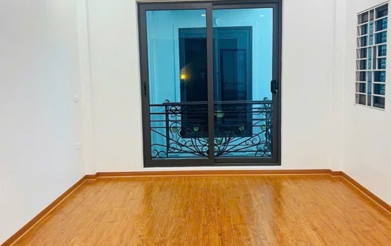 Bán nhà Xuân Đỉnh 40m, 5 tầng, oto đỗ cửa, tặng full nội thất!