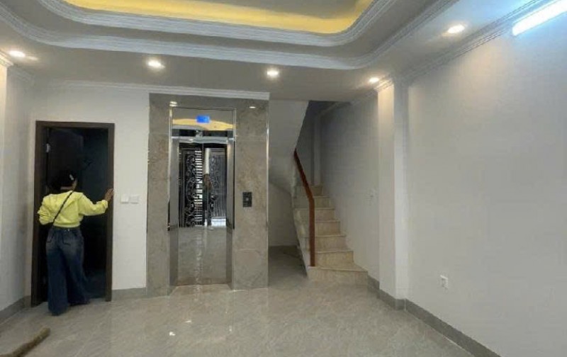 Bán nhà Xuân Đỉnh! 35m, 7 tầng, mặt tiền 4.4 thang máy chạy vù vù!