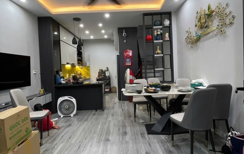Ô TÔ ĐỖ CỔNG _NHÀ ĐẸP Ở LUÔN l_ 4 tang x35_KHU VỰC PHÁT TRIỂN