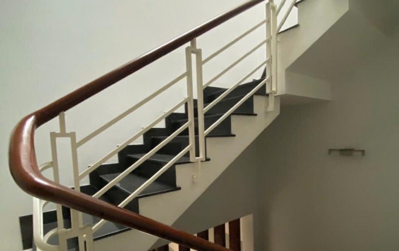 Nguyễn Súy, Tân Quý, 65m2 (4,5x17) 3 Tầng, Khu Vực Mua Bán Sầm Uất Sát Chợ Tân Hương, Ngay Aeon Tân Phú, Hẻm xe Hơi - Nhỉnh 7 Tỷ Còn TL
