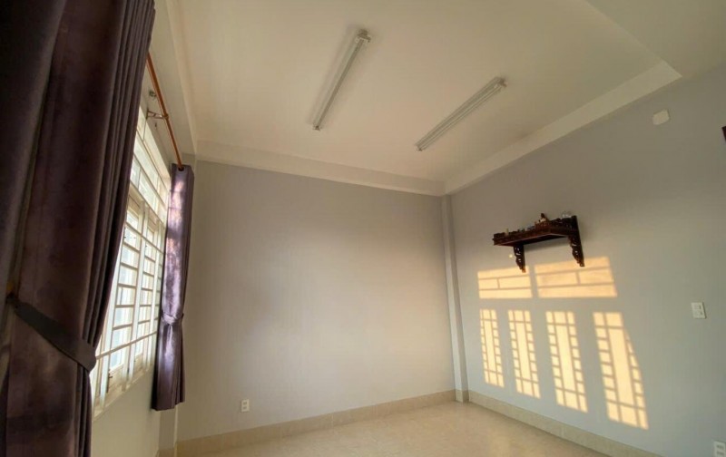 Nguyễn Súy, Tân Quý, 65m2 (4,5x17) 3 Tầng, Khu Vực Mua Bán Sầm Uất Sát Chợ Tân Hương, Ngay Aeon Tân Phú, Hẻm xe Hơi - Nhỉnh 7 Tỷ Còn TL