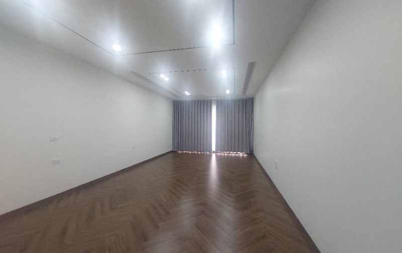 Bán căn nhà hoa hậu phố trạm