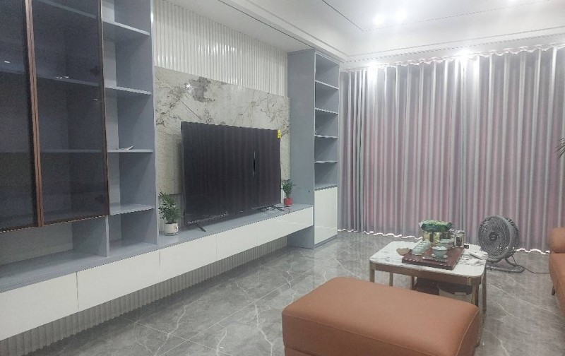 Bán căn nhà hoa hậu phố trạm