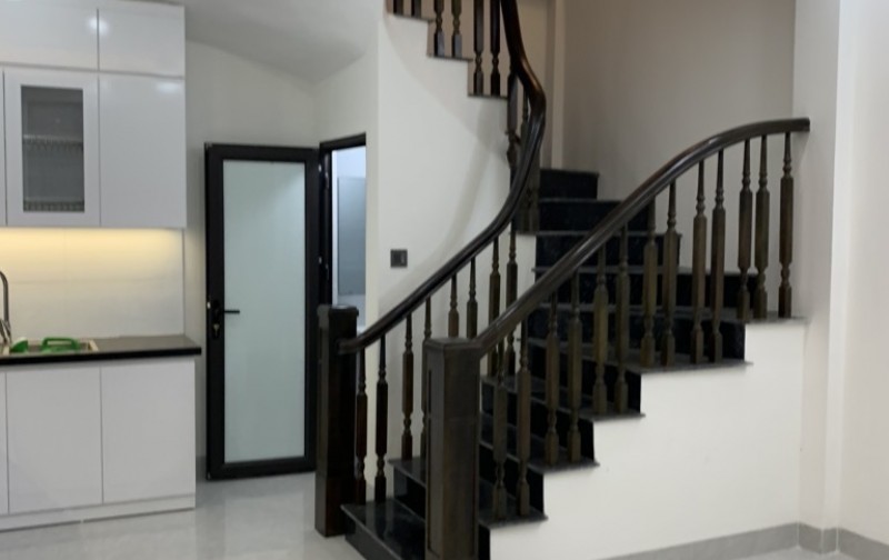 NHÀ MỚI KOONG_ SỔ HOA HẬU _NỘI THẤT ĐẸP_CHỈ XÁCH VA LY VỀ Ở
