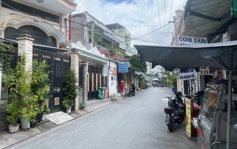 BÁN NHÀ TRỊNH ĐÌNH TRỌNG - GIÁP QUẬN 11 - 100M2 (4.2X22) NỞ HẬU 4.8M - HẺM ÔTÔ ĐƯỜNG NHỰA 6M THÔNG - 3 TẦNG MỚI ĐẸP - GIÁ 10 TỶ 6 TL