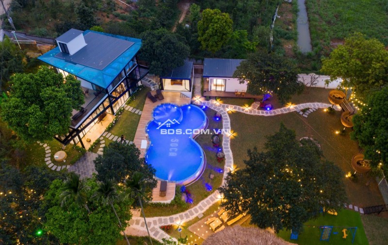 Chính chủ cần bán khu nghỉ dưỡng hơn 2000m² Ba Vì thiết kế hiện đại, view thoáng đẹp.