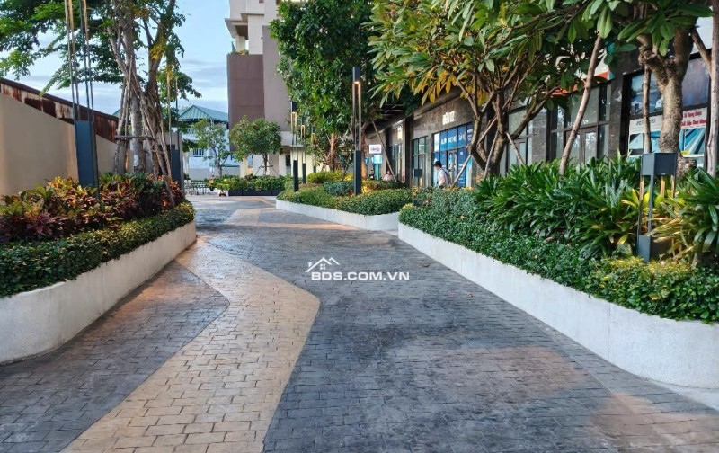 Cần bán căn hộ studio 40m2 Opal Skyline tọa lạc tại đường Nguyễn Văn Tiết phường Lái Thiêu, Thuận An, Bình Dương, TP HCM
