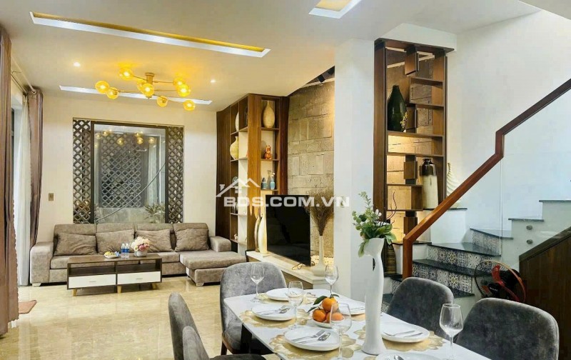 Nhanh tay sỡ hữu ngay nhà đẹp giá rẻ gần biển, Q.Hải Châu, TP. Đà Nẵng